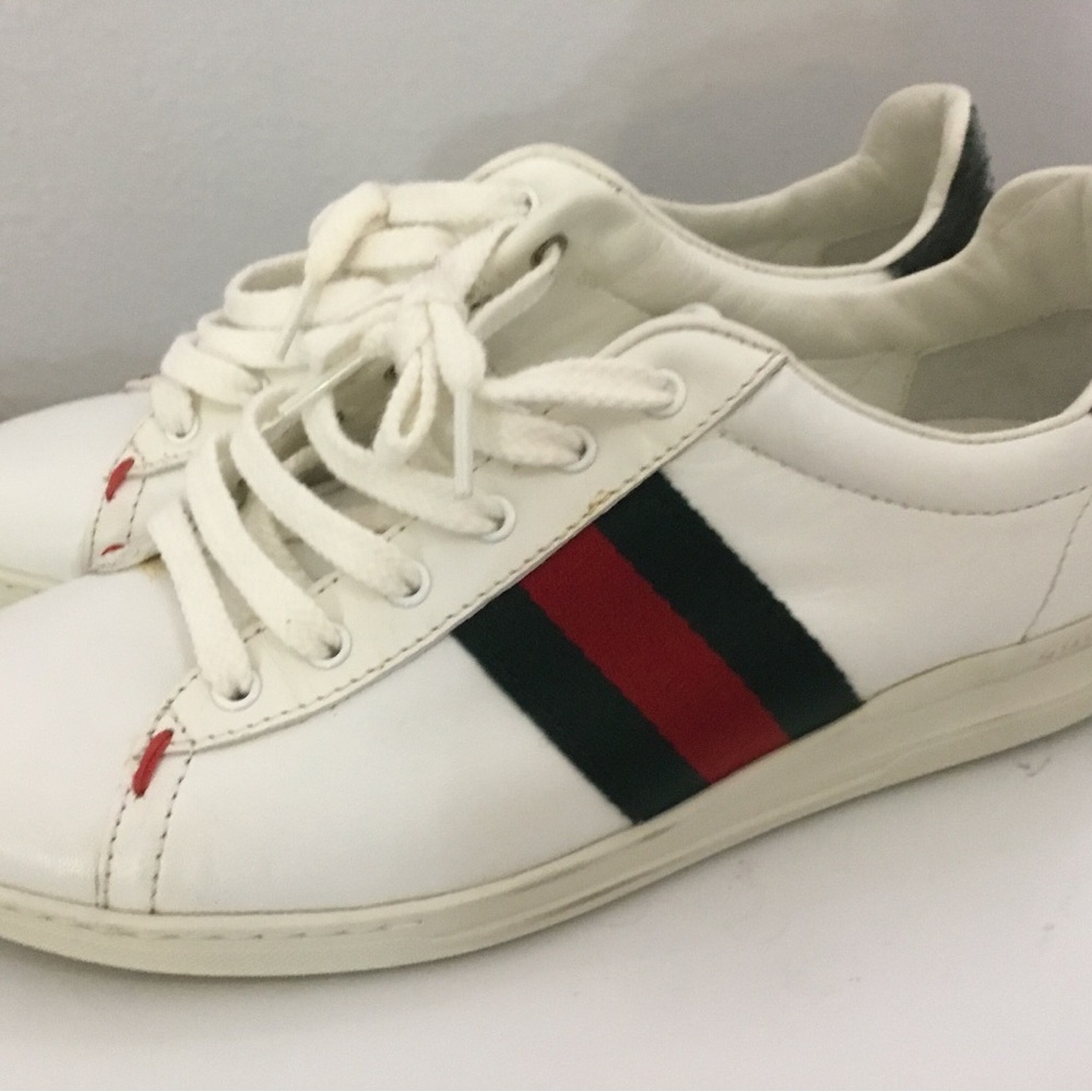 Gucci White Leather Sneakers with Red & Green Stripe - Picture 3 of 10